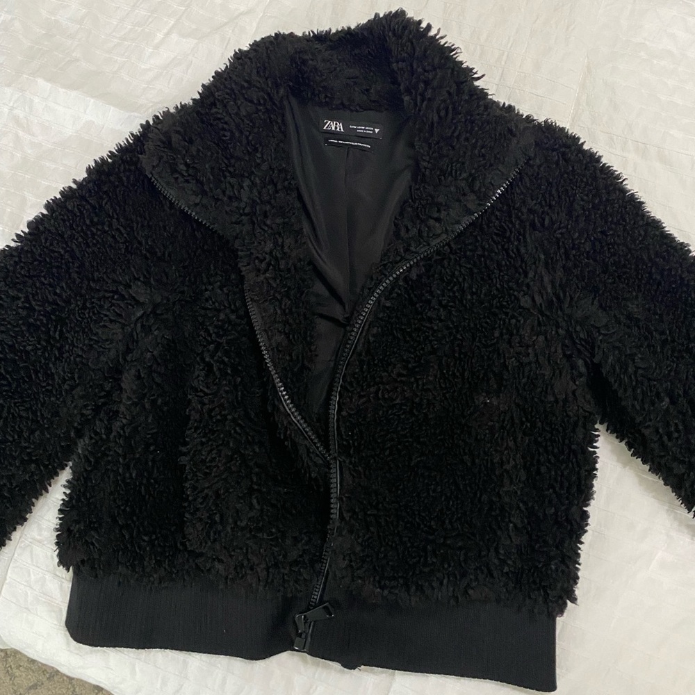 COPY - Zara Teddy bomber ZipUp jacket